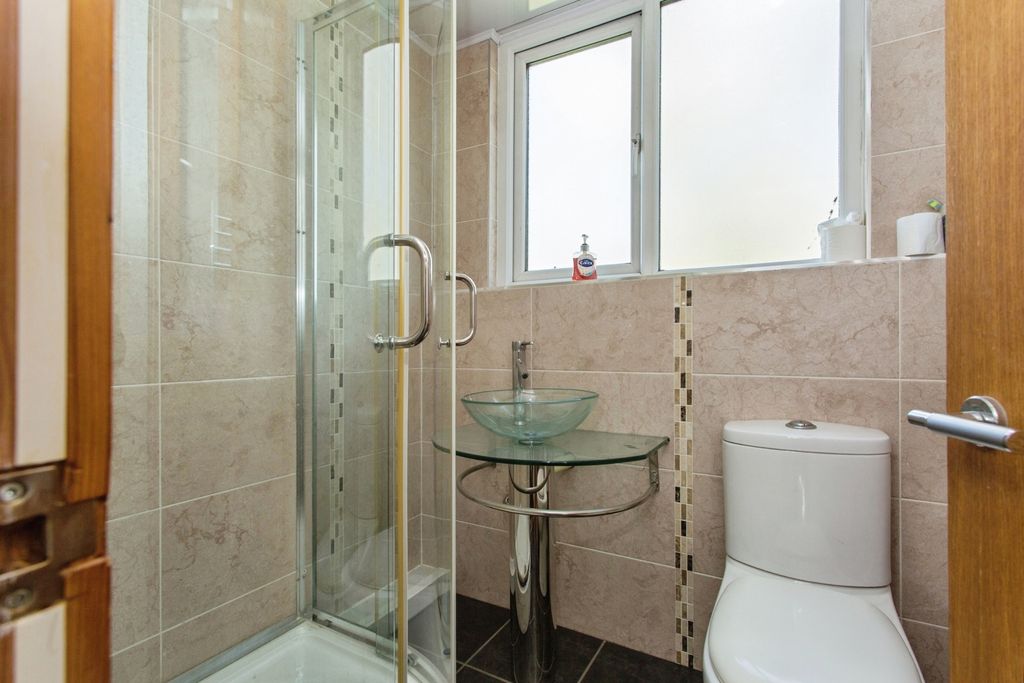 Additional image 17 of 3 bed bungalow for saleSt. Andrews Close, Leyland, Lancashire PR25
