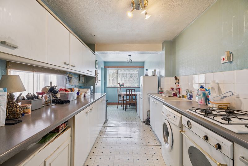 Property photo 3 of 12 Photo 4