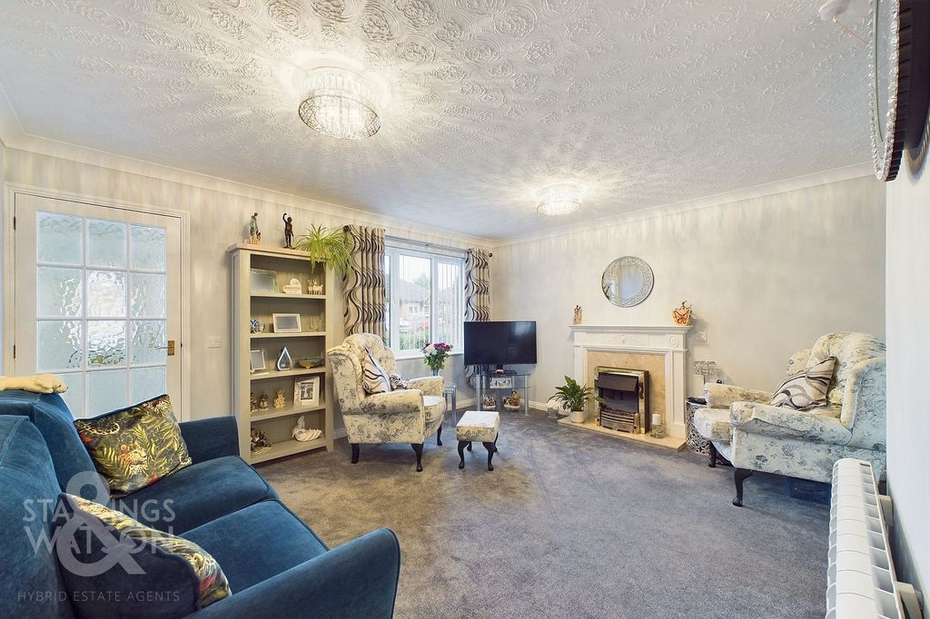 Property photo 2 of 18