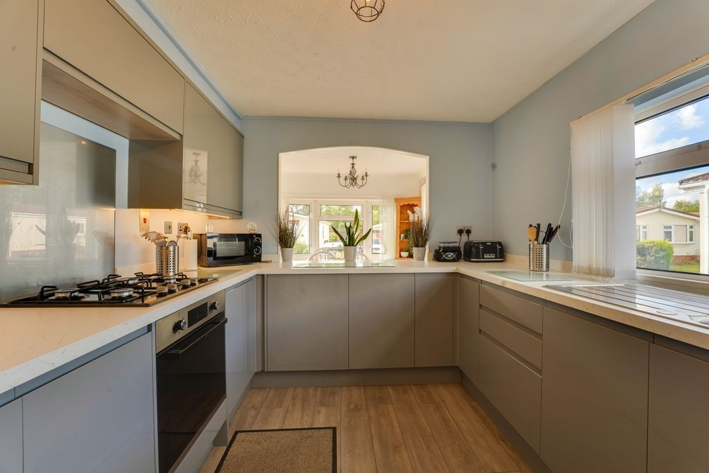 Property photo 1 of 10 Dsc05494-Dsc05498