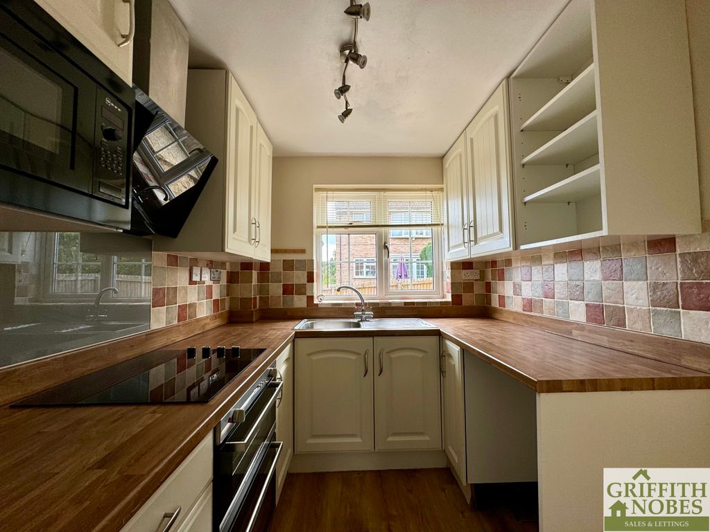 Property photo 2 of 16 Kitchen
