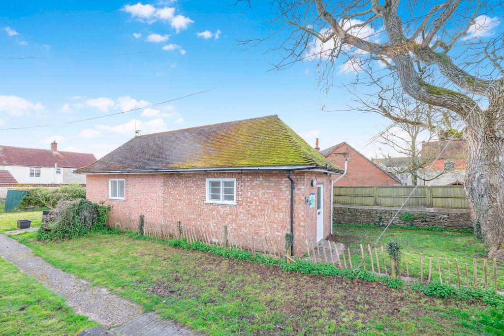 Property photo 1 of 3