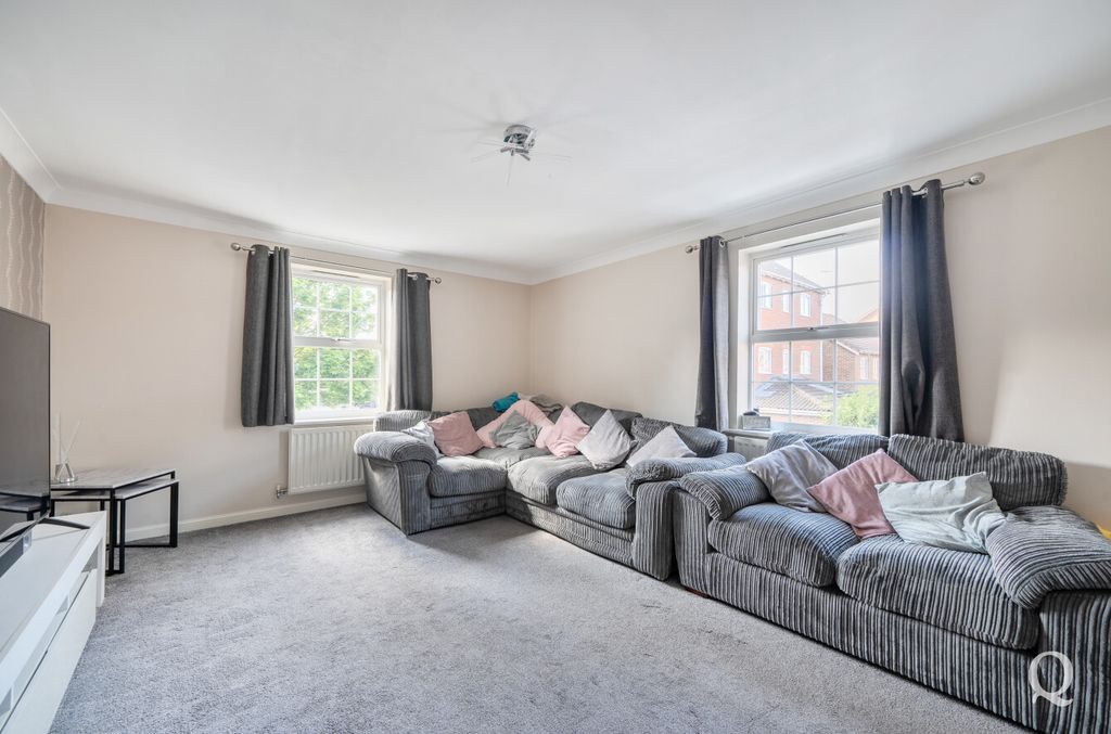 Property photo 2 of 23 Eb56dc5F-Daa0-4Af...