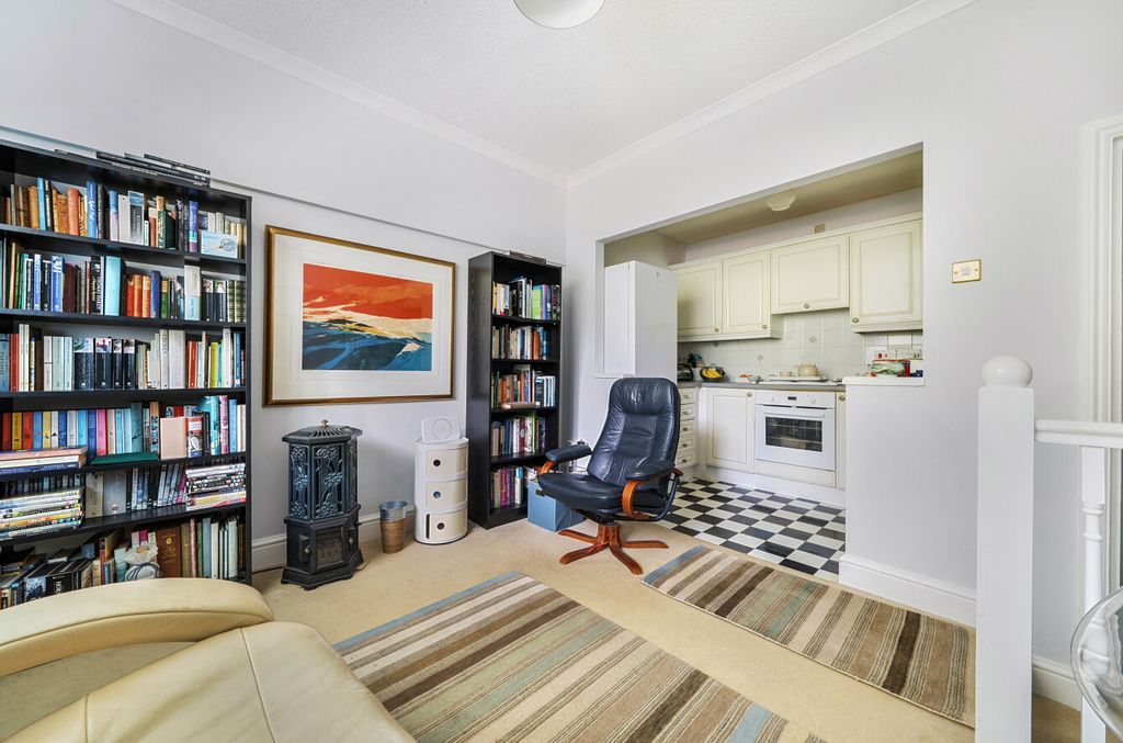 Property photo 2 of 12 1-6A518Ffff07B4-1...