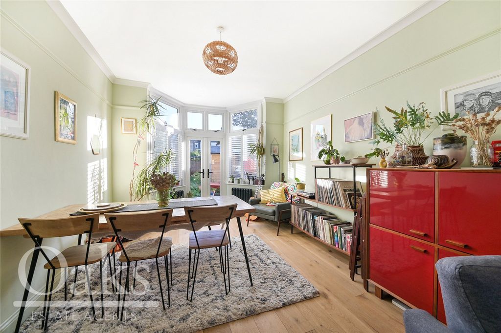 Property photo 3 of 19 Picture No. 02