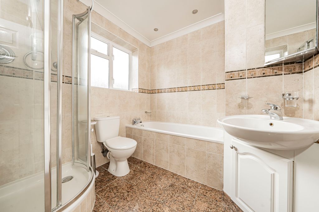 Property photo 3 of 11