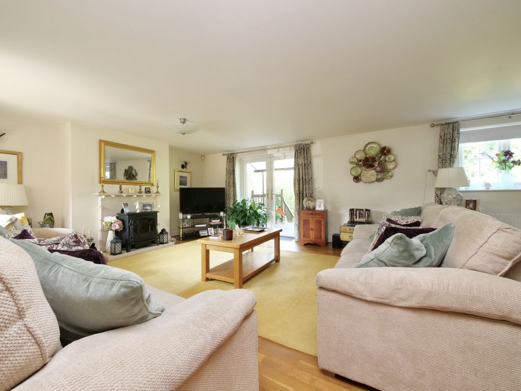 Property photo 3 of 18