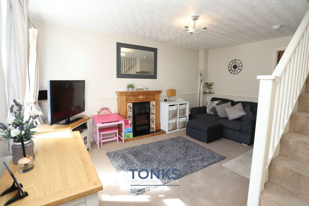 Property photo 3 of 19