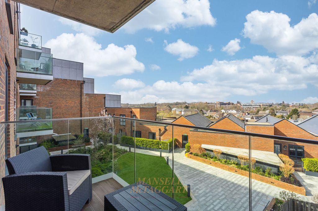 Property photo 3 of 20