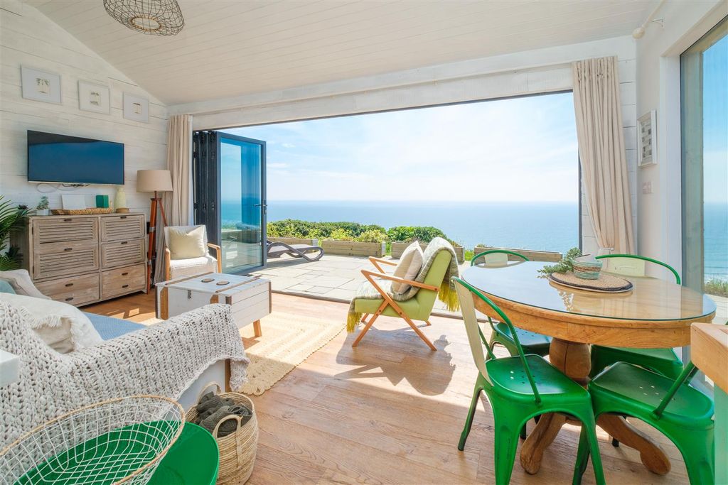 Property photo 2 of 21 Parry_Omega_Whitsand_Bay-12.Jpg