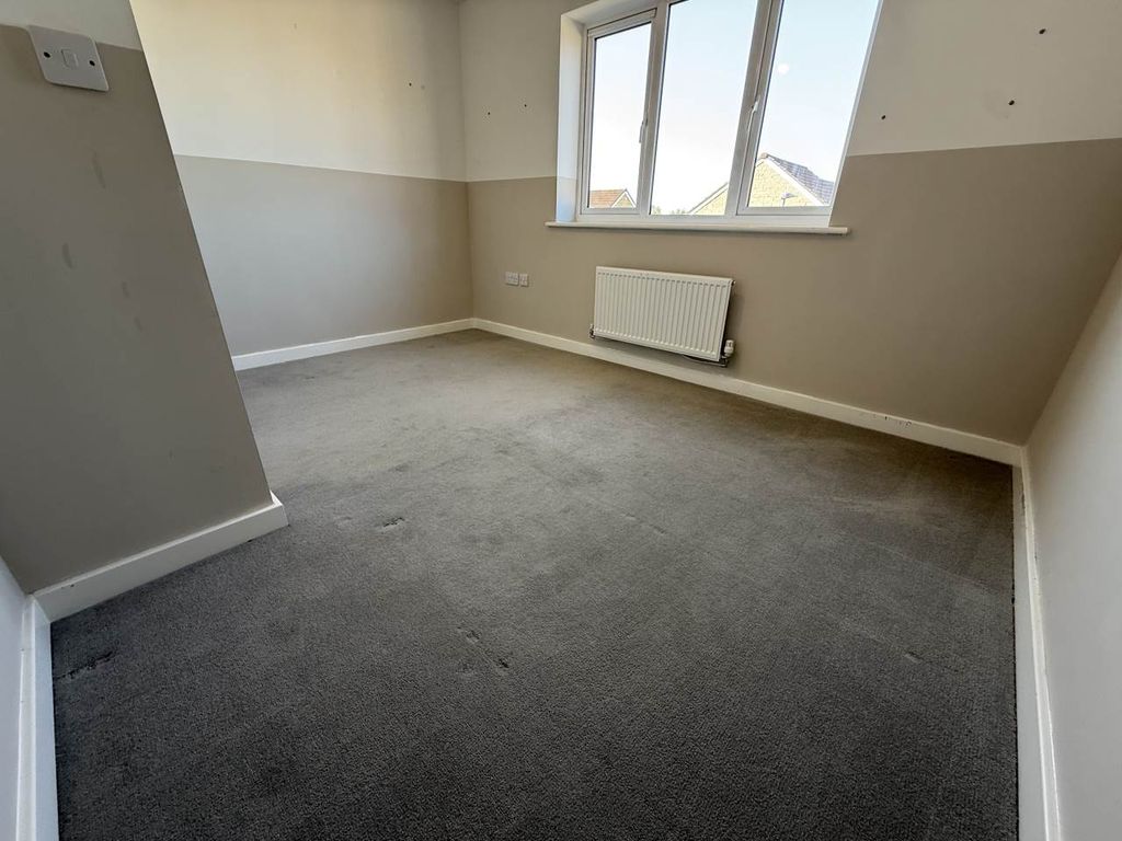 Property photo 3 of 14 2025-08-08 17