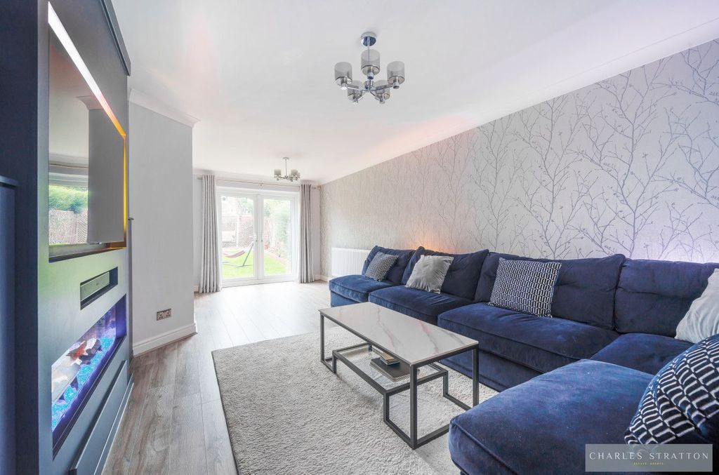 Property photo 2 of 19