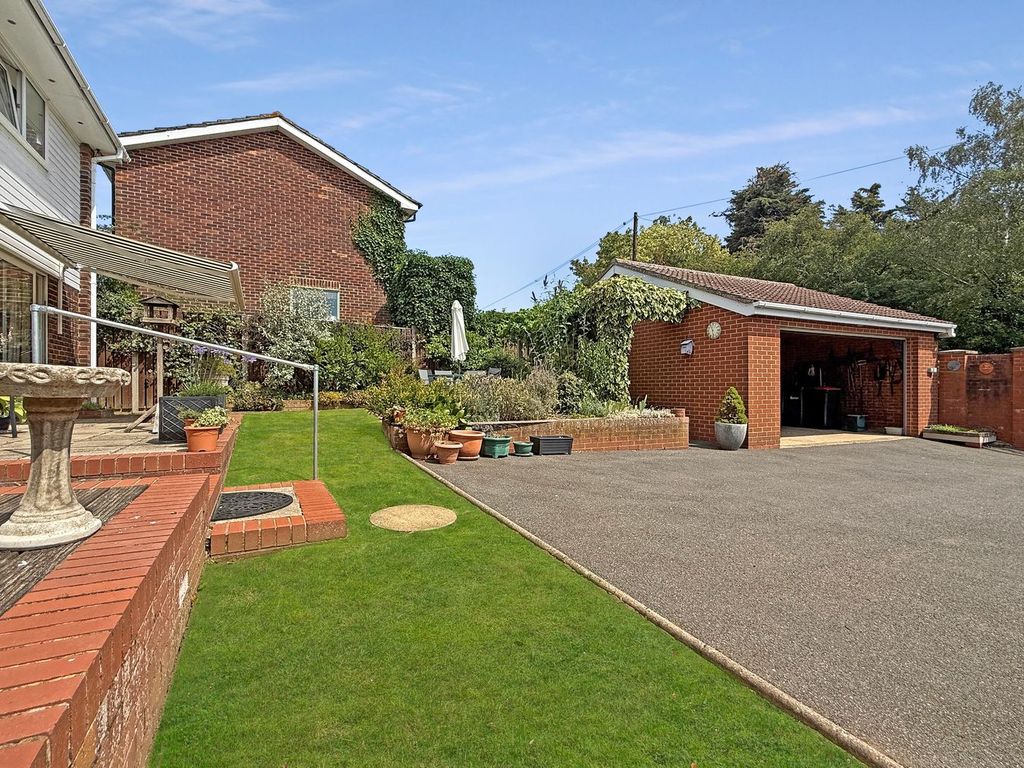 Property photo 2 of 18