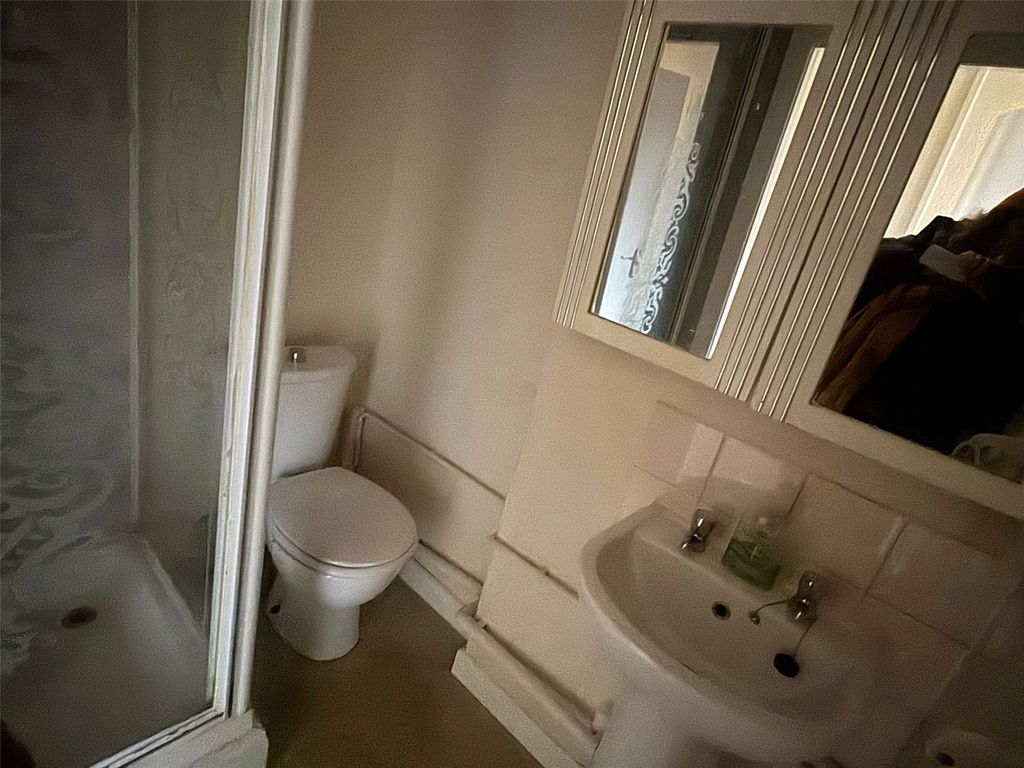 Property photo 3 of 5 Picture No. 08