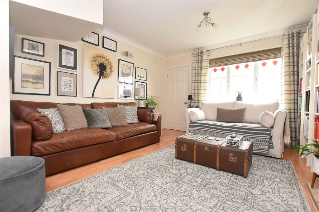 Property photo 2 of 17 Picture No. 04