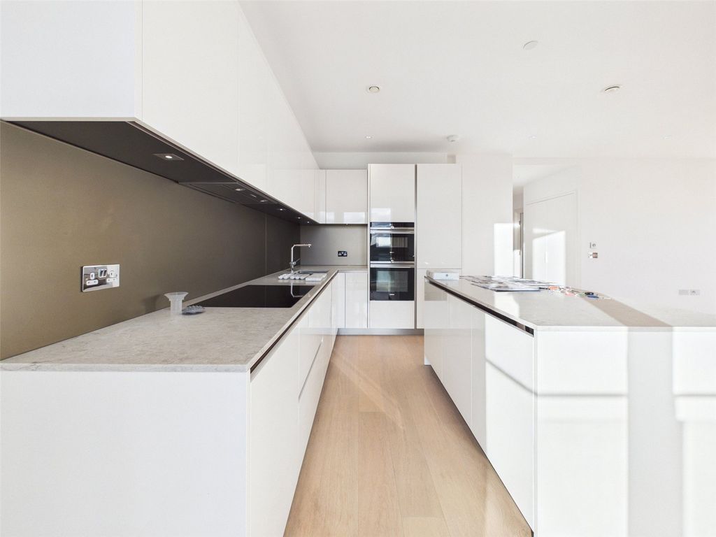 Property photo 2 of 14 Picture No. 23