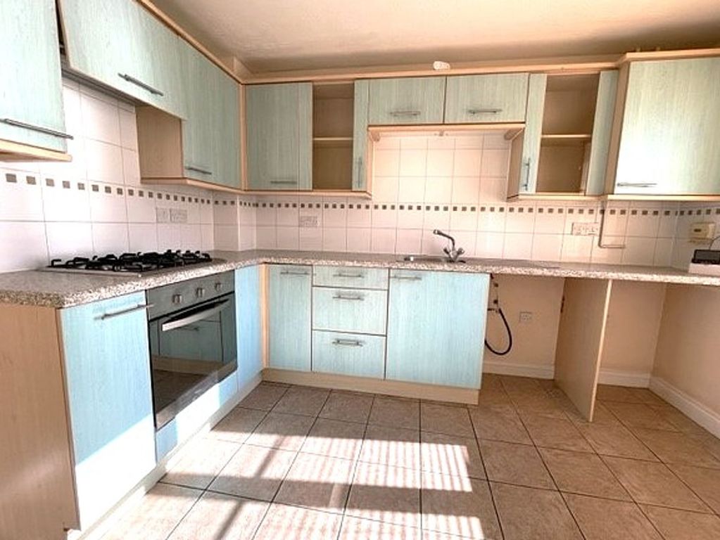 Property photo 3 of 11