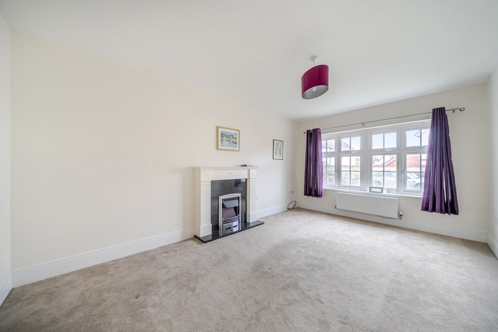 Property photo 3 of 20 1364062-6-68ee3A2Ccb97c