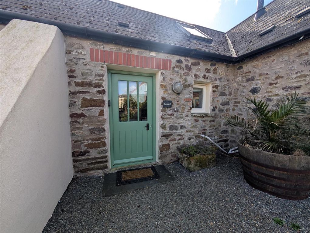 Property photo 1 of 11 1000010084.Jpg