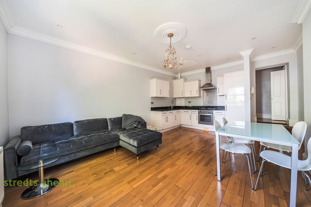Property photo 2 of 13 F9B8Cfeb-d8cd-48B...