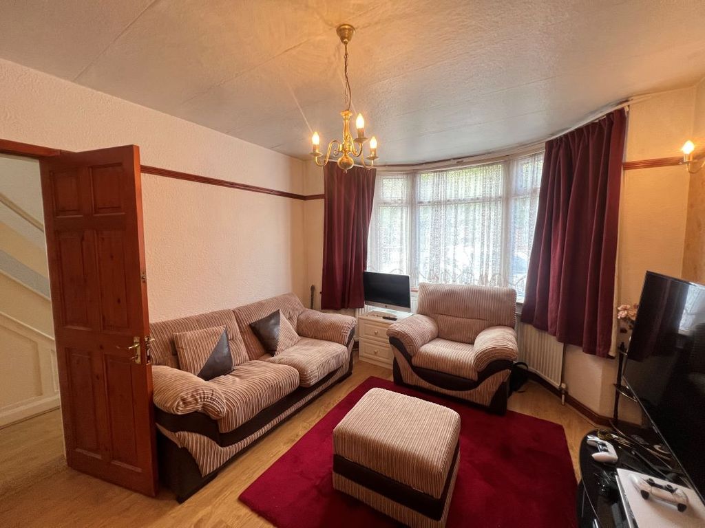 Property photo 2 of 19