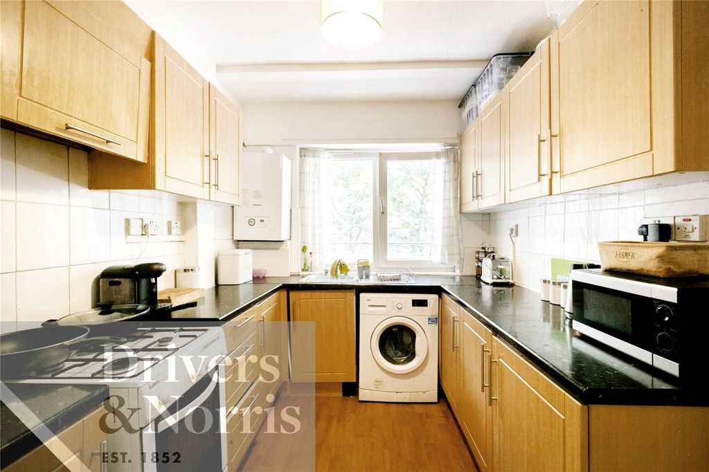 Property photo 2 of 12 Picture No. 08