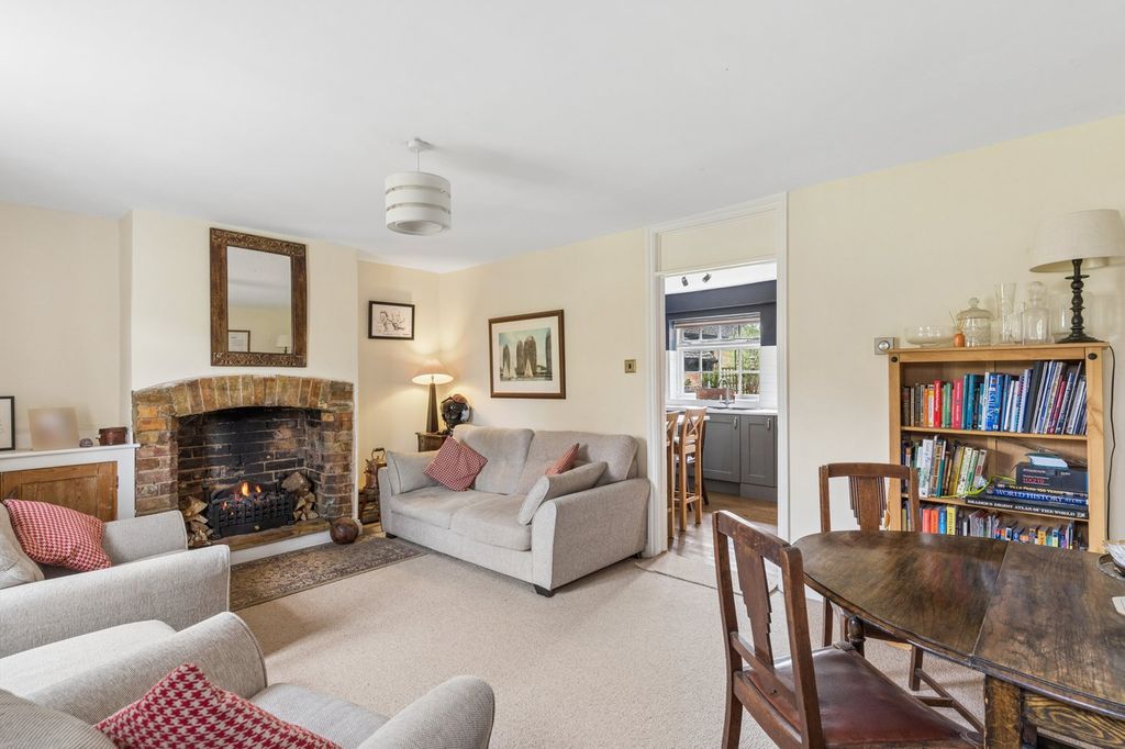 Property photo 3 of 25