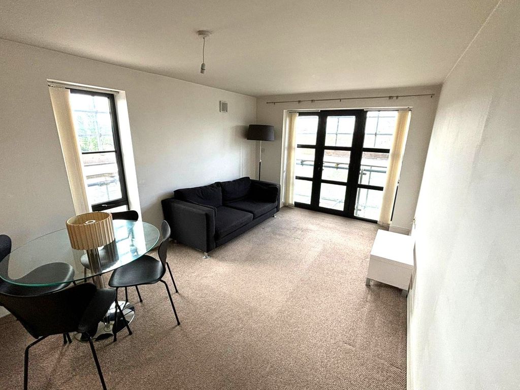 Property photo 2 of 7 Picture No. 12