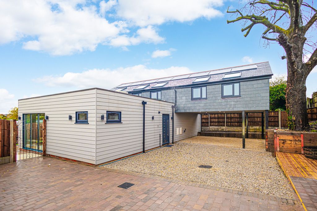Property photo 1 of 36