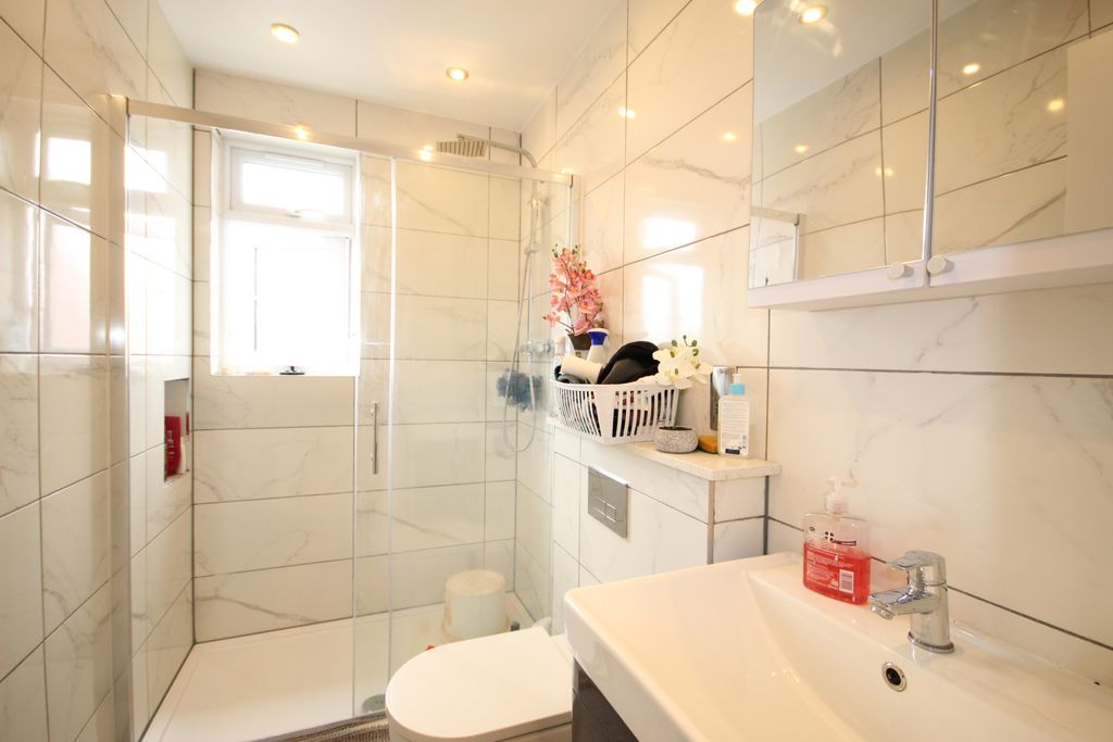 Property photo 3 of 6 Gallery