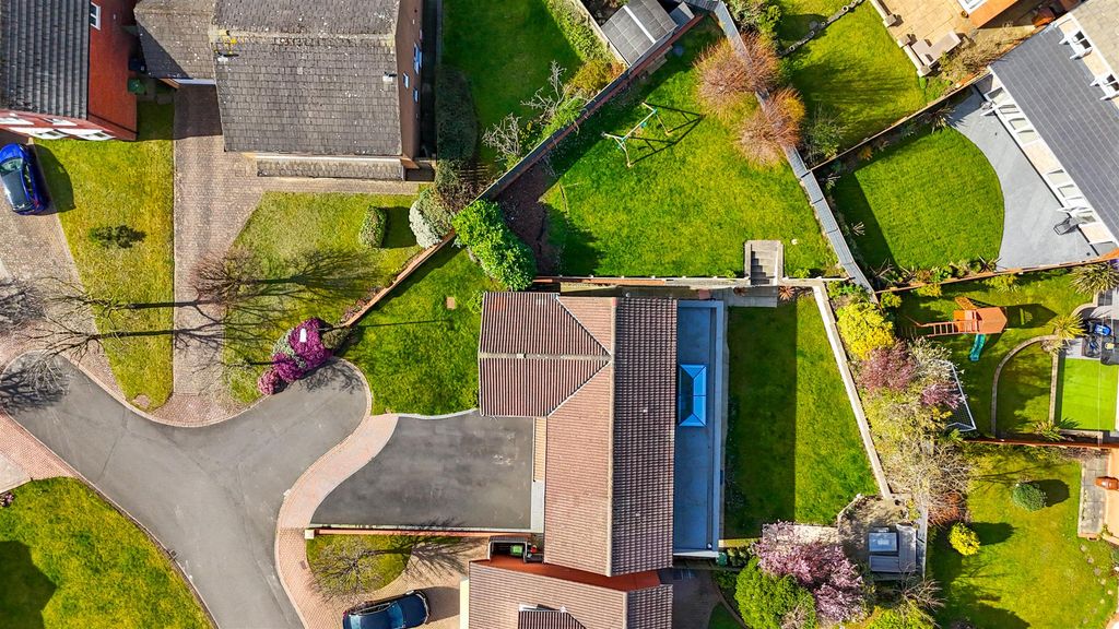 Property photo 3 of 37