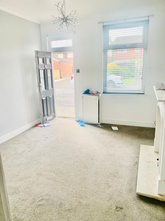 Property photo 3 of 15 Photo 2