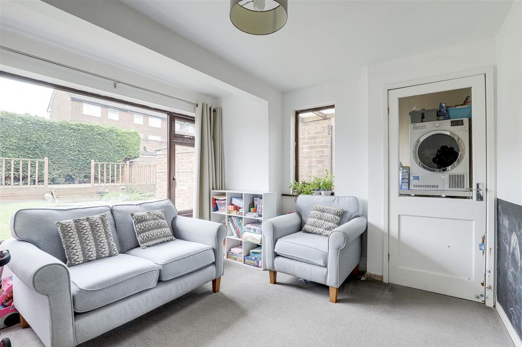 Property photo 3 of 17