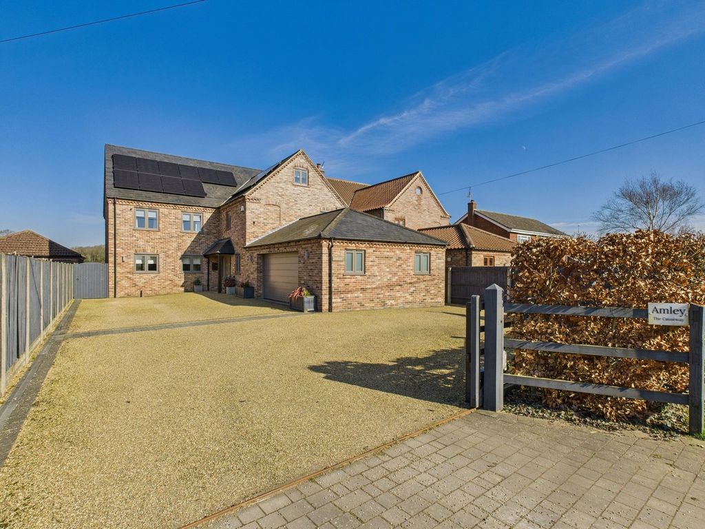 Property photo 1 of 37