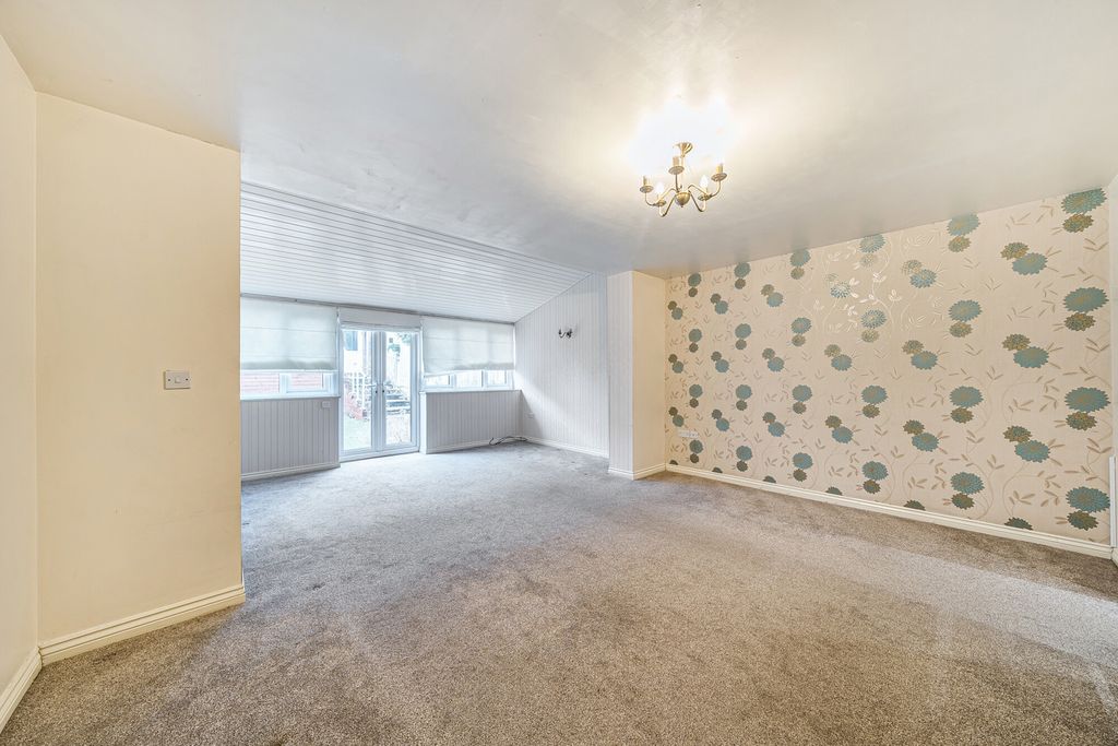 Property photo 2 of 23 1380800-14-691349...