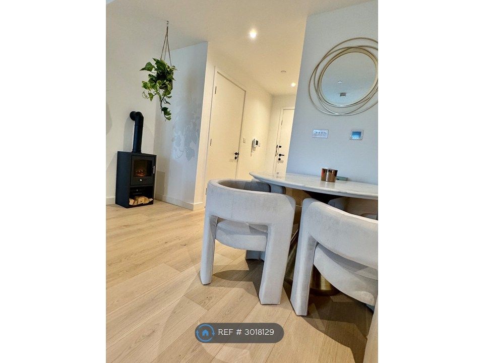 Property photo 3 of 14 Dining Area