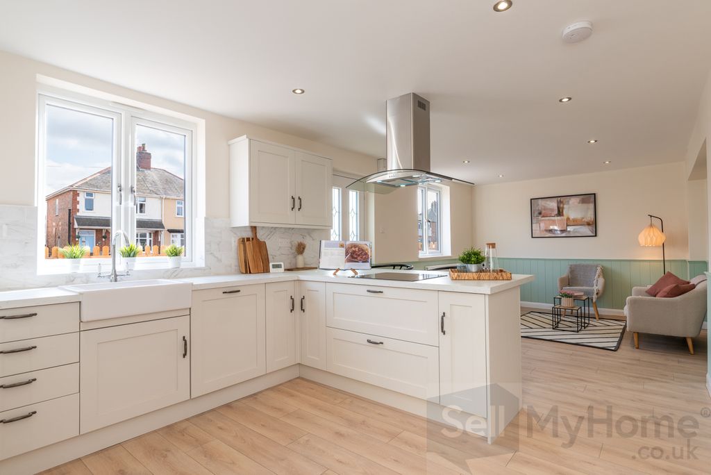 Property photo 3 of 27 153Leicesterroad27