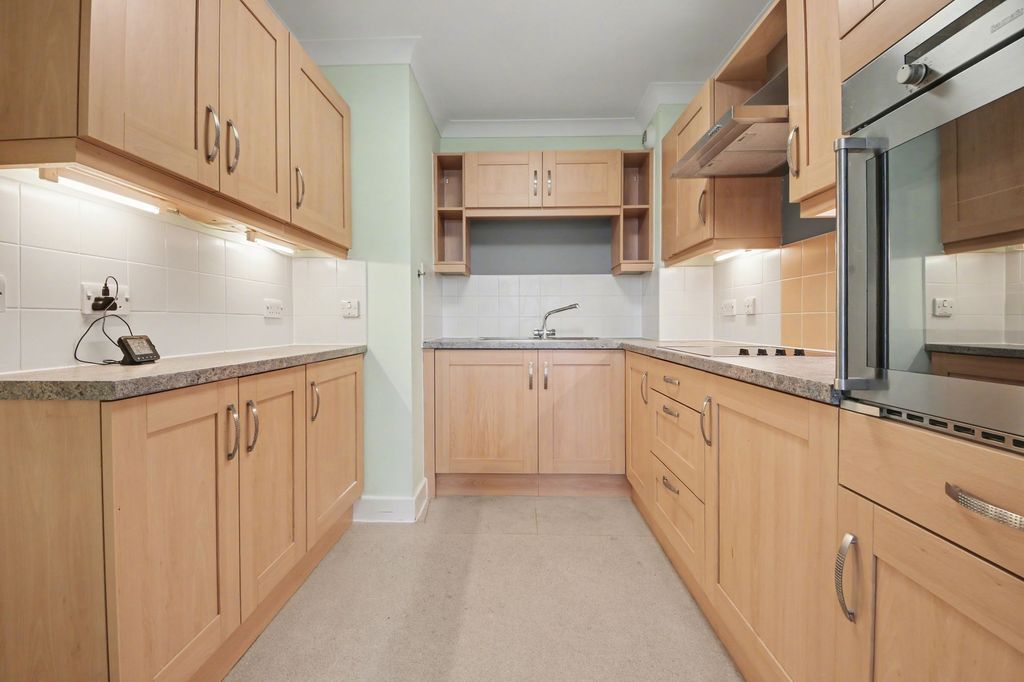 Property photo 3 of 11