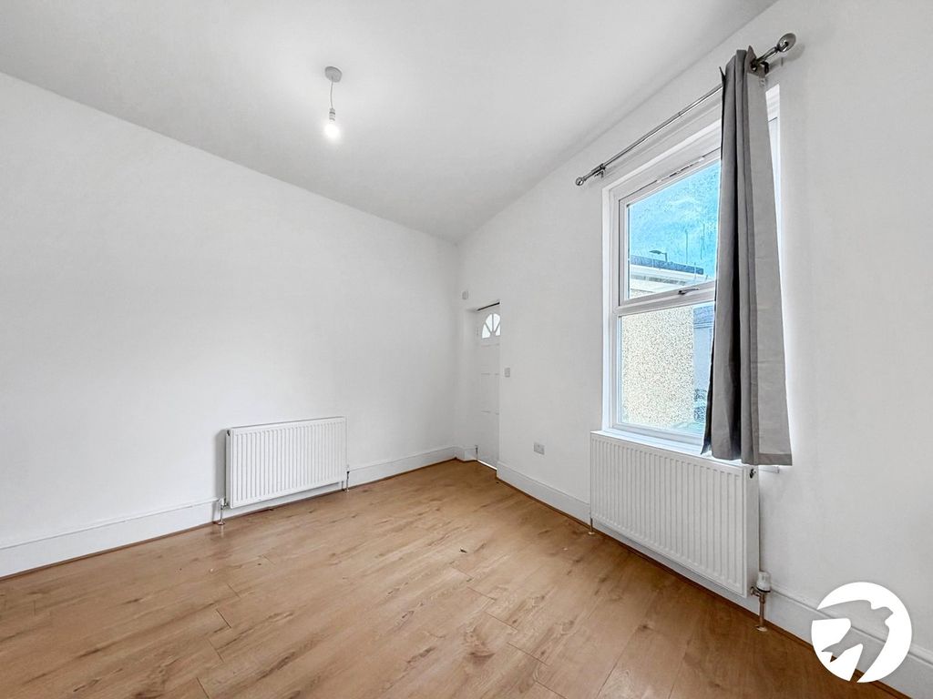 Property photo 3 of 13 Picture No. 10