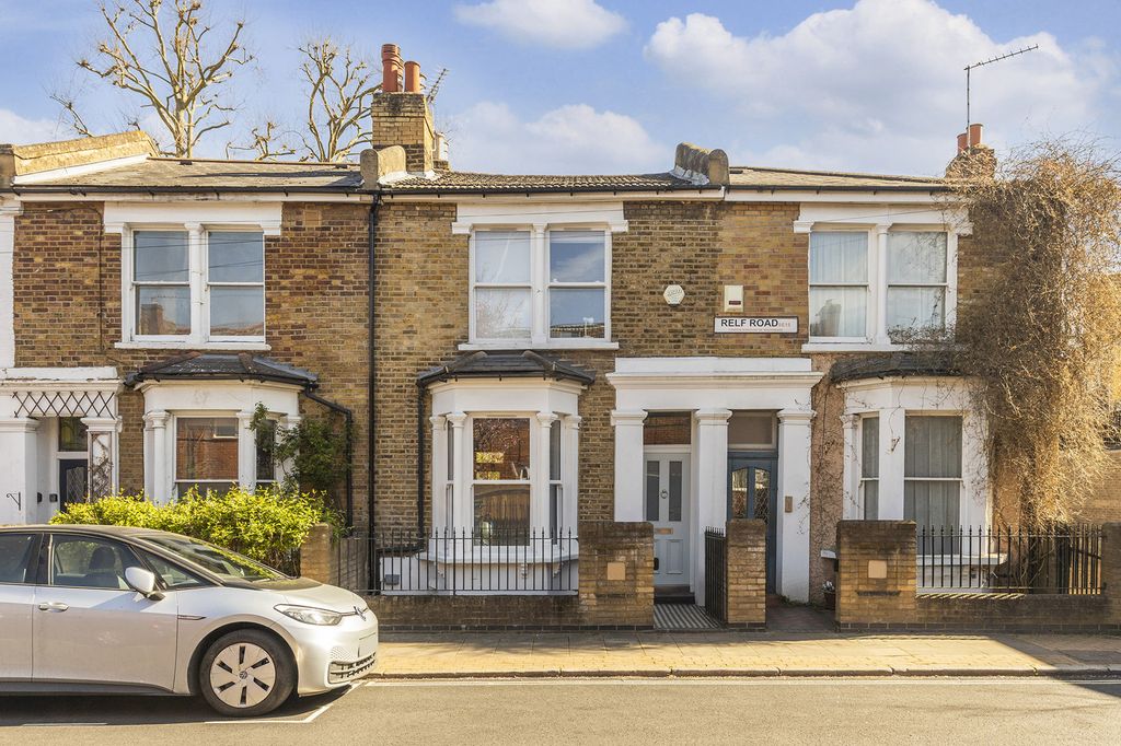 Property photo 3 of 11