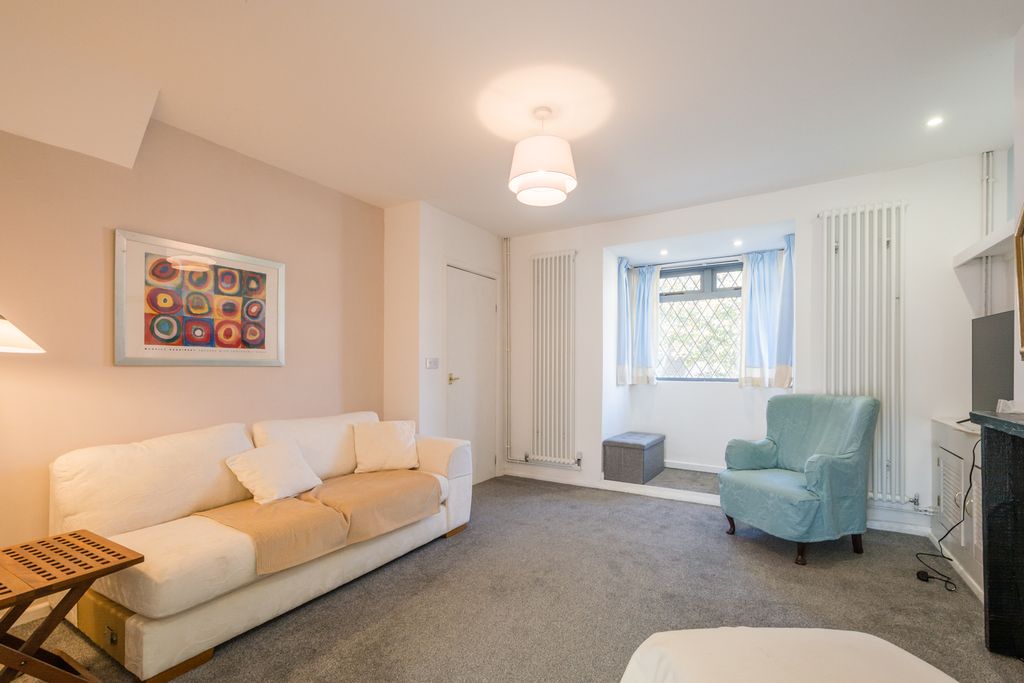 Property photo 3 of 24 2 Old Fosse Road -2