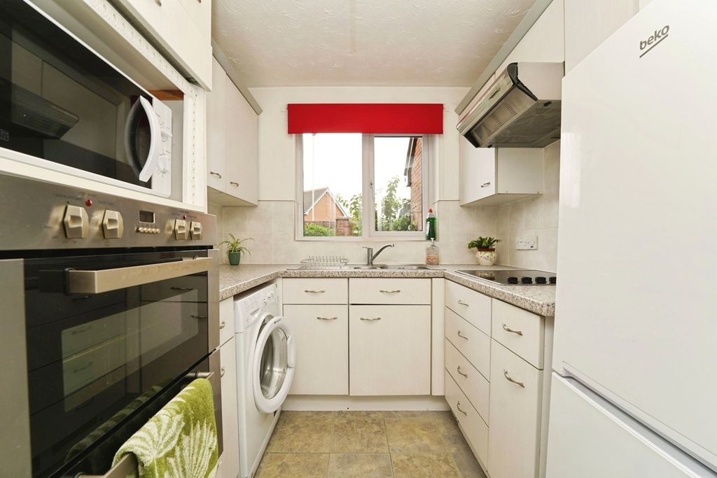 Property photo 3 of 16 Pbox-Img.Jpg