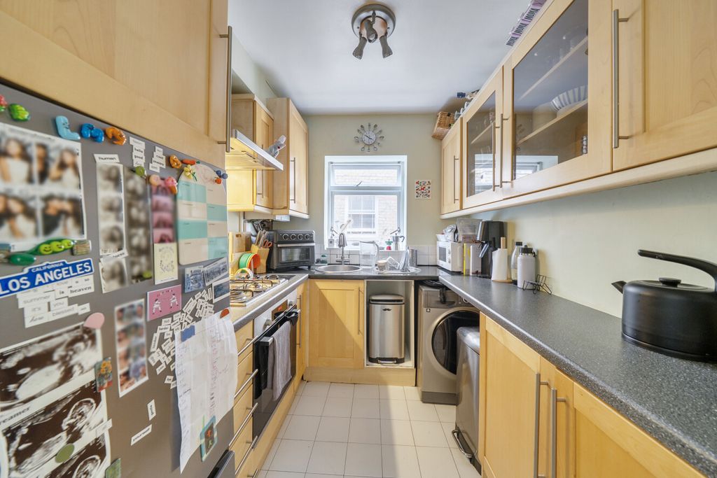 Property photo 3 of 14 1465759-11-6A1F00...