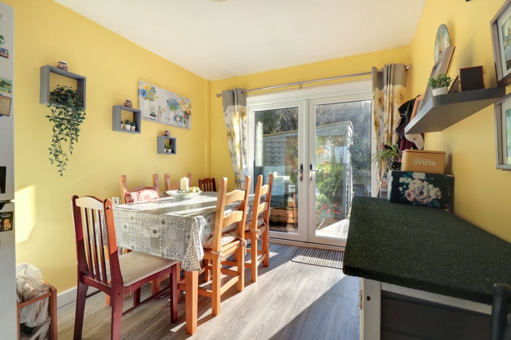 Property photo 3 of 13 Diner