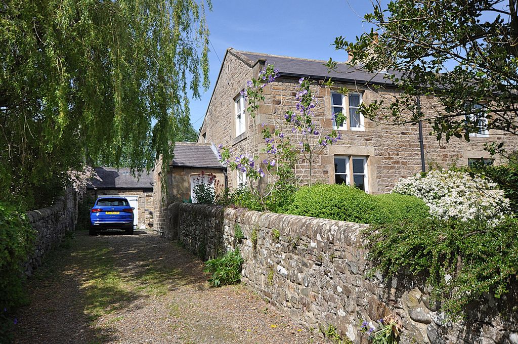 Property photo 1 of 30