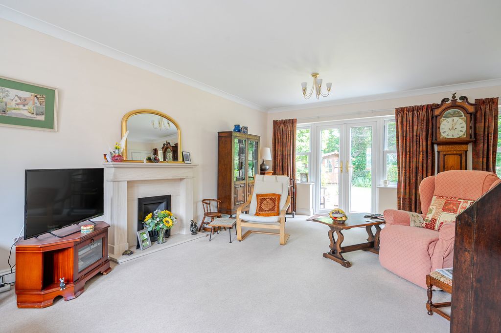 Property photo 2 of 12