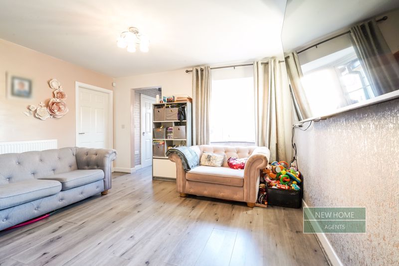 Property photo 3 of 19 Photo 9