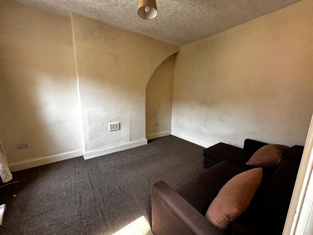 Property photo 2 of 16 Picture No. 45