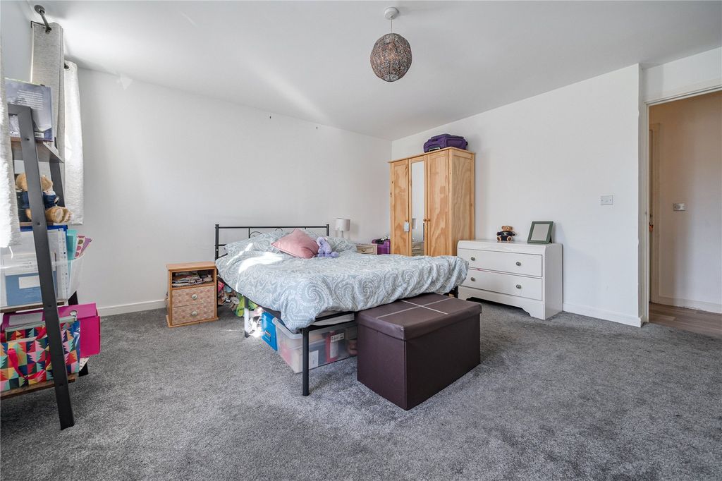 Property photo 3 of 11 Picture No. 02