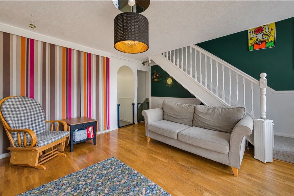 Property photo 3 of 18